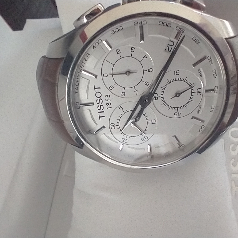 Tissot‎ - Picture 8 of 12